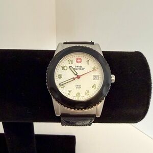 Vintage 1990s Men’s Wenger Swiss Military Quartz Watch with Stainless Steel Case